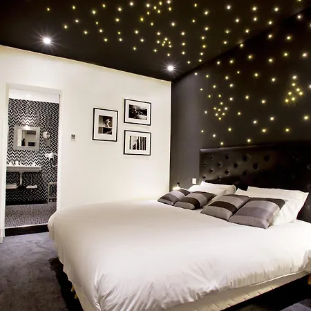 Boheme Hotel