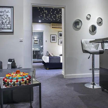 Hotel Boheme