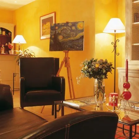 Boheme Hotel